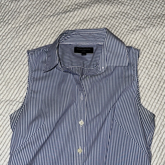 Banana Republic Button Down Collared Sleeveless Top, Blue and White Striped - Picture 3 of 4